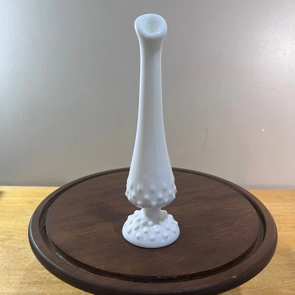Vtg Fenton Milk Glass Hobnail Bud Vase Slender Neck 9 Inch Mid Century Modern